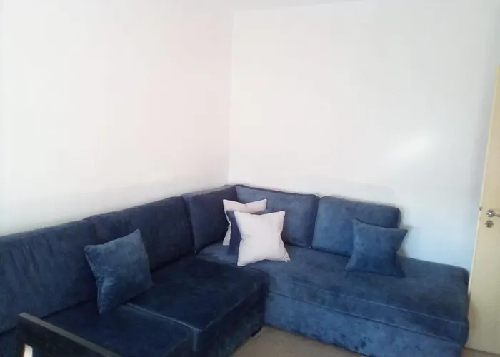 Sazani's Place * Fier