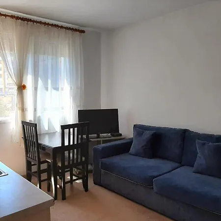 Sazani's Place Privatunterkunft