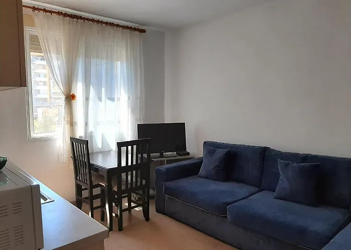 Sazani's Place Проживание в семье